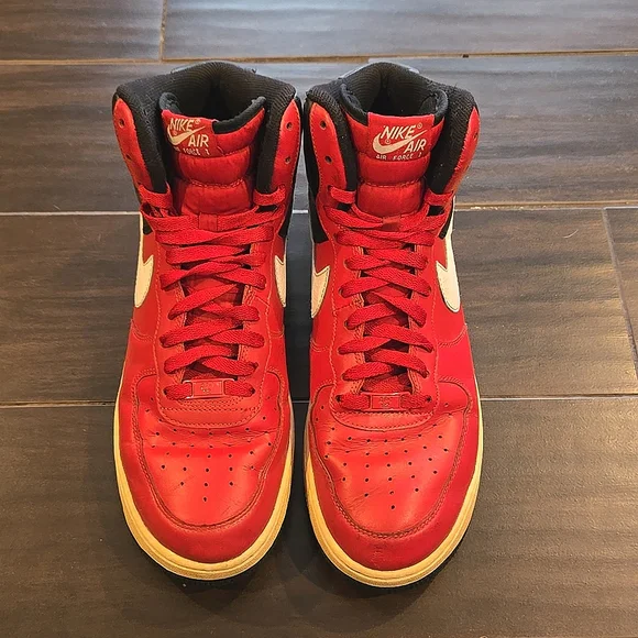 Nike Air Force 1 Red White Black Size US 10.5 - Picture 1 of 9